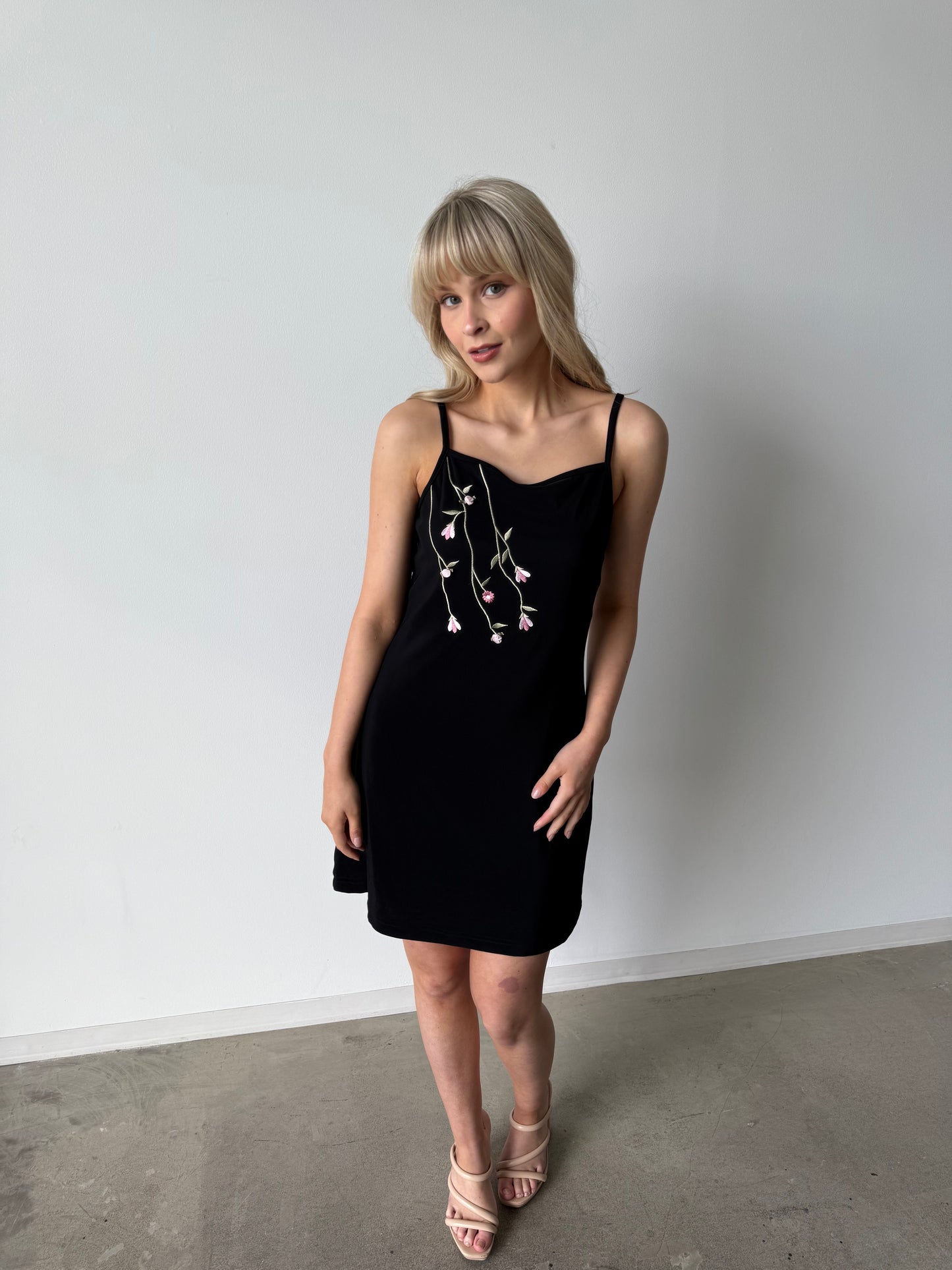 Y2K Black Floral Embroidered Slip Dress – City Triangles