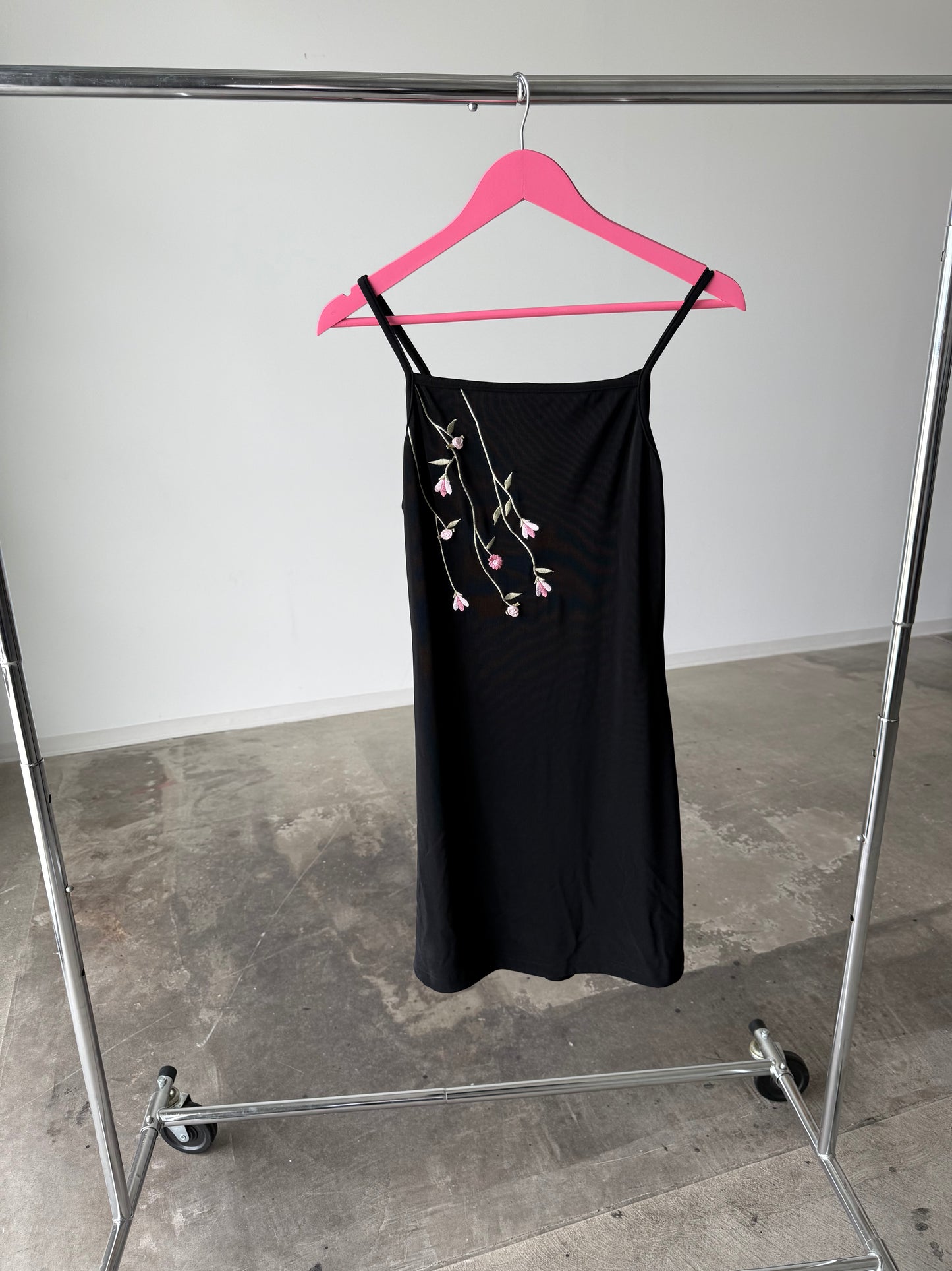 Y2K Black Floral Embroidered Slip Dress – City Triangles